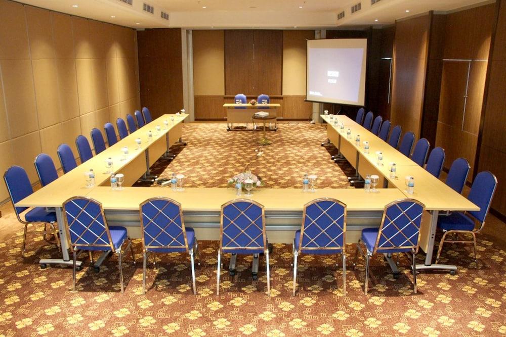 Swiss-Belhotel Bogor Eksteriør billede